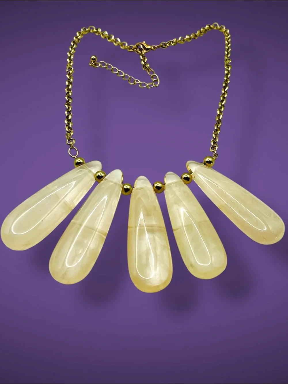 Vintage Lucite Teardrop Statement Bib Necklace Gold Tone Chain Estate Piece